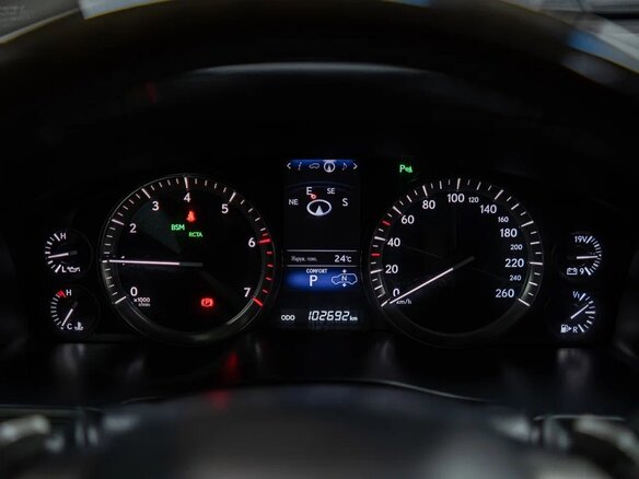 2016 Lexus LX 570 III Рестайлинг 2, белый, 7850000 рублей - вид 16