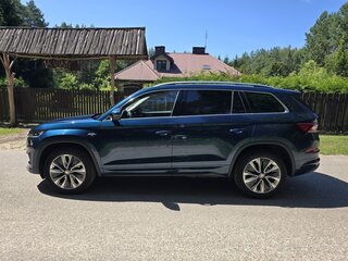 2023 Skoda Kodiaq I Рестайлинг, синий, 3700000 рублей, вид 2