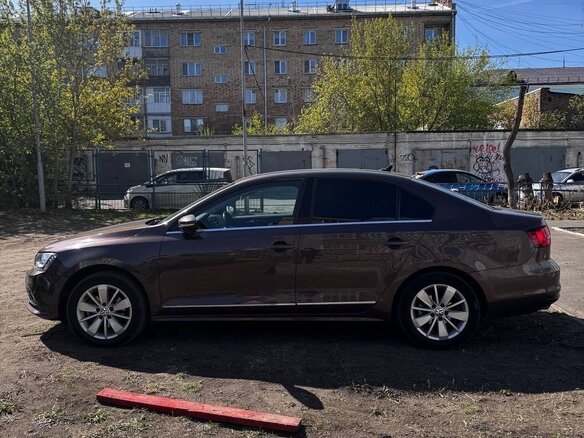 2017 Volkswagen Jetta VI Рестайлинг, коричневый, 1400000 рублей - вид 7