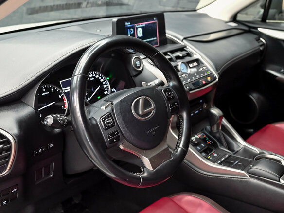 2019 Lexus NX 200 I Рестайлинг, белый, 3650000 рублей - вид 19