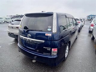 2011 Toyota ISis I Рестайлинг, синий, 1100000 рублей, вид 3