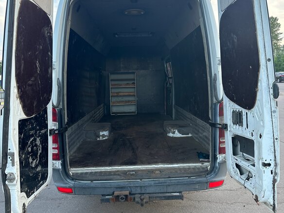 2014 Mercedes-Benz Sprinter, белый, 2600000 рублей - вид 4