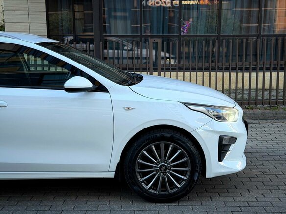 2020 Kia Ceed III, белый - вид 22