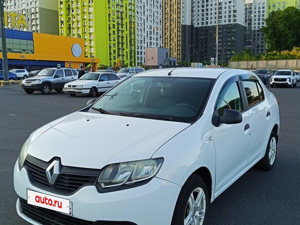2014 Renault Logan II, белый, 420000 рублей - вид 1