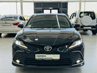 2021 Toyota Camry VIII (XV70) Рестайлинг, чёрный, 2899000 рублей, вид 3