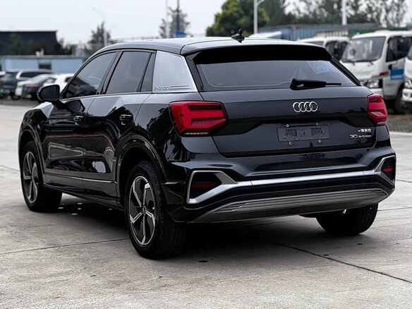 2022 Audi Q2 L e-tron I Рестайлинг, чёрный - вид 5
