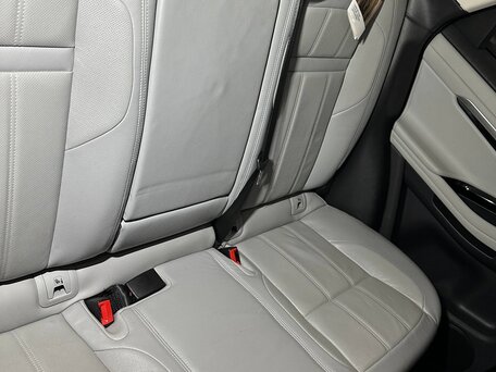 2019 Land Rover Range Rover Evoque II, белый, 2800000 рублей, вид 5