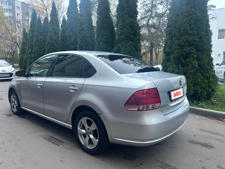 2015 Volkswagen Polo V, серебристый, 800000 рублей, вид 5