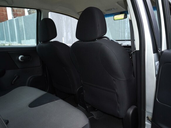 2013 Nissan Note I Рестайлинг, серебристый, 747000 рублей - вид 10