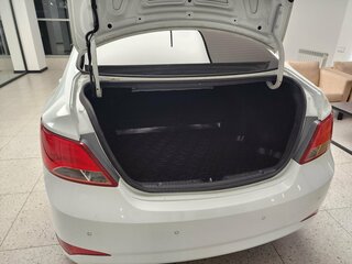 2016 Hyundai Solaris I Рестайлинг, белый, 930000 рублей, вид 5