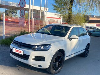 2011 Volkswagen Touareg II, белый, 1650000 рублей, вид 1