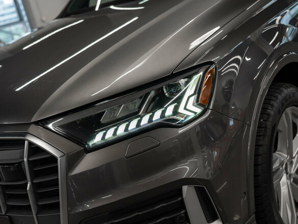 2021 Audi Q7 45 TFSI II (4M) Рестайлинг, серый, 5000000 рублей - вид 28