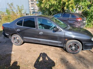 2003 Renault Megane I Рестайлинг, чёрный, 190000 рублей, вид 2