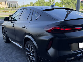 2023 BMW X6 M60i III (G06) Рестайлинг, чёрный, 10000000 рублей, вид 4