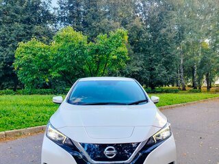 2018 Nissan Leaf II (ZE1), белый, 1775000 рублей, вид 2
