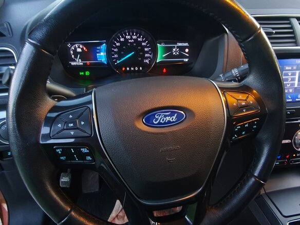 2015 Ford Explorer V Рестайлинг, коричневый, 2150000 рублей - вид 13