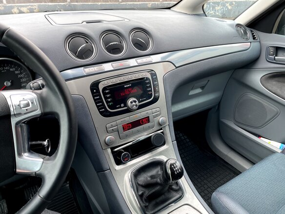 2008 Ford S-MAX I, серебристый, 920000 рублей - вид 13