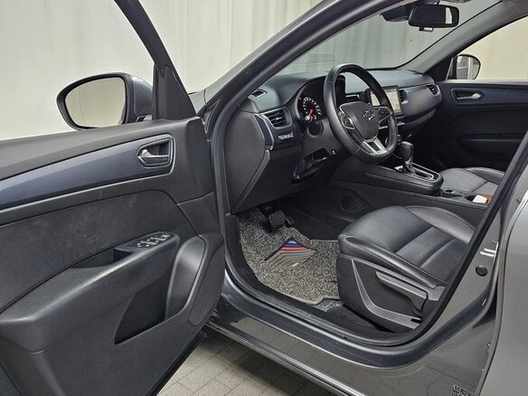 2023 Renault Samsung XM3, серый, 1700000 рублей - вид 6