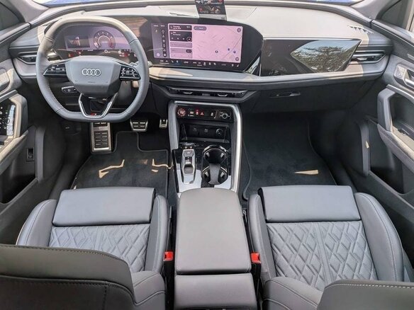 2026 Audi SQ5 III, синий, 11231243 рублей - вид 3