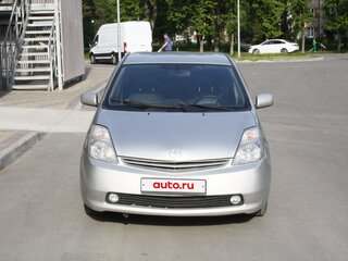 2004 Toyota Prius II (XW20), серебристый, 555000 рублей, вид 2