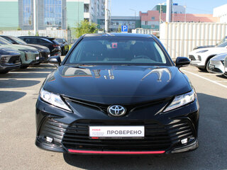 2021 Toyota Camry VIII (XV70) Рестайлинг, чёрный, 3366000 рублей, вид 2