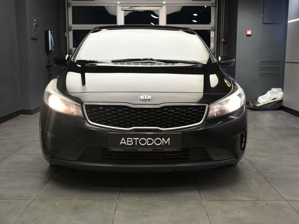 2017 Kia Cerato III Рестайлинг (Classic), чёрный, 967000 рублей - вид 2