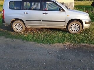 2003 Toyota Succeed I, серебристый, 450000 рублей, вид 2