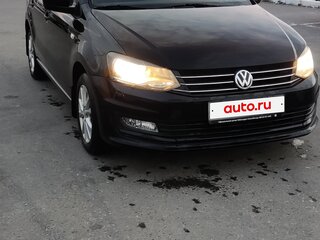 2017 Volkswagen Polo V Рестайлинг, чёрный, 1341999 рублей, вид 3