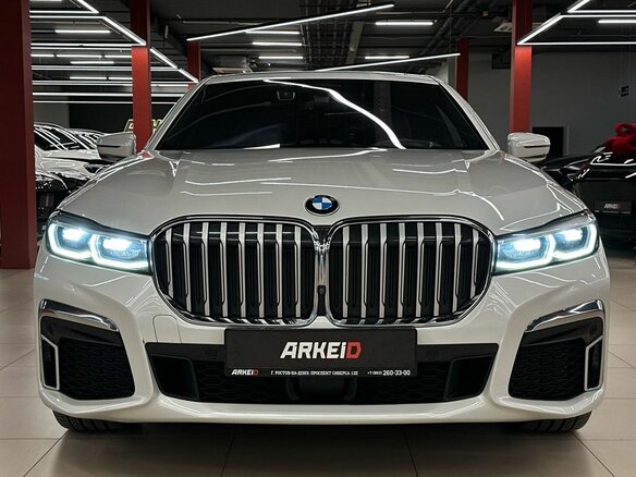 2019 BMW 7 серии Long 730Ld xDrive VI (G11/G12) Рестайлинг, белый, 7899000 рублей - вид 2