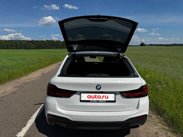 2019 BMW 5 серии 530d xDrive VII (G30/G31/G38), белый, 4200000 рублей - вид 10