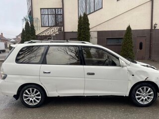 1999 Toyota Gaia, белый, 250000 рублей, вид 2