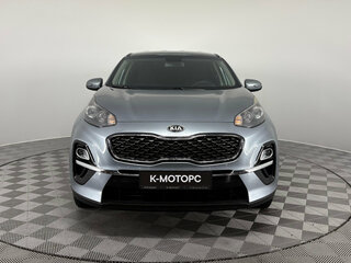 2020 Kia Sportage IV Рестайлинг, серебристый, 2050000 рублей, вид 2