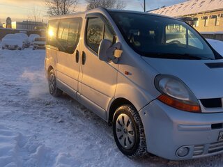 2002 Renault Trafic II, серебристый, 1200000 рублей, вид 3