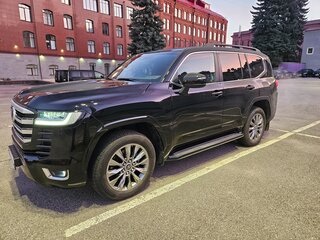 2023 Toyota Land Cruiser 300 Series, чёрный, 10800000 рублей, вид 3