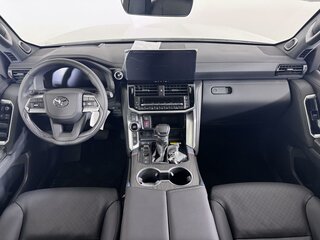 2026 Toyota Land Cruiser 300 Series, белый, 16990000 рублей, вид 4