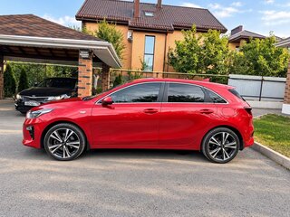 2019 Kia Ceed III, красный, 1650000 рублей, вид 3