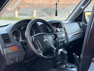 2007 Mitsubishi Pajero IV, чёрный, 1300000 рублей, вид 4
