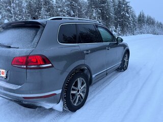 2016 Volkswagen Touareg II Рестайлинг, серый, 2850000 рублей, вид 2