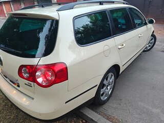 2010 Volkswagen Passat EcoFuel B6, жёлтый, 790000 рублей, вид 4