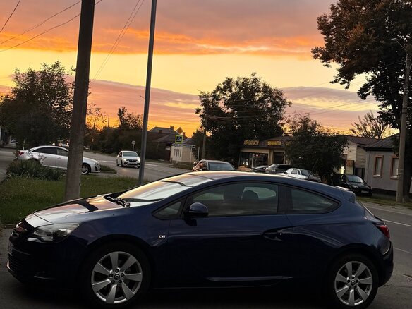 2014 Opel Astra GTC J Рестайлинг, синий - вид 1