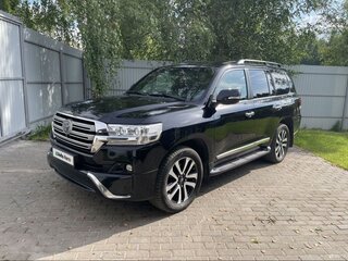 2016 Toyota Land Cruiser 200 Series Рестайлинг 2, чёрный, 4500000 рублей, вид 1
