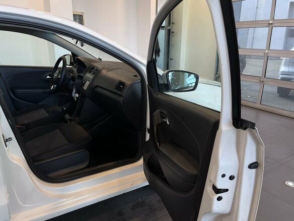 2012 Volkswagen Polo V, белый, 389000 рублей - вид 23