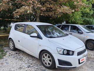 2015 Chevrolet Aveo II, белый, 590000 рублей, вид 3