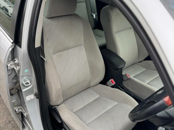 2012 Toyota Corolla Axio XI (E160, E170, E180), серый - вид 12