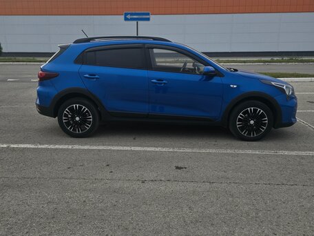 2021 Kia Rio X IV Рестайлинг, синий, 1850000 рублей, вид 4