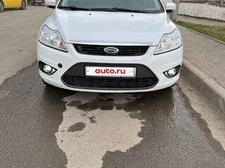2010 Ford Focus II Рестайлинг, белый, 420000 рублей, вид 2