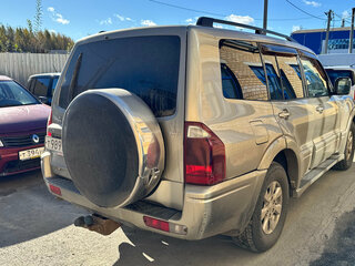 2006 Mitsubishi Pajero III Рестайлинг, бежевый, 900000 рублей, вид 4