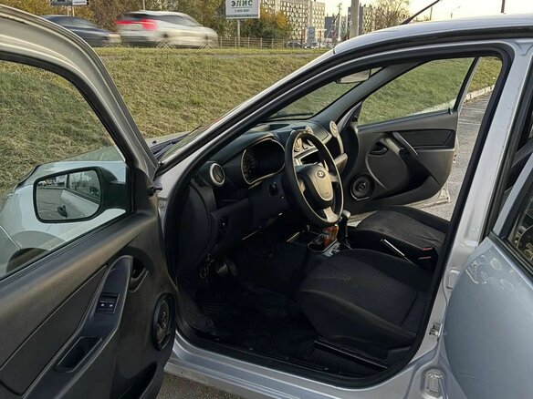 2013 Lada (ВАЗ) Granta I, серый, 280000 рублей - вид 10