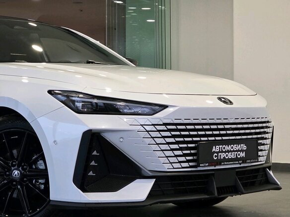 2023 Changan UNI-V I, белый - вид 9