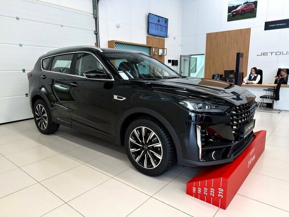 2026 Jetour X70+ I Рестайлинг, чёрный, 3099000 рублей - вид 2